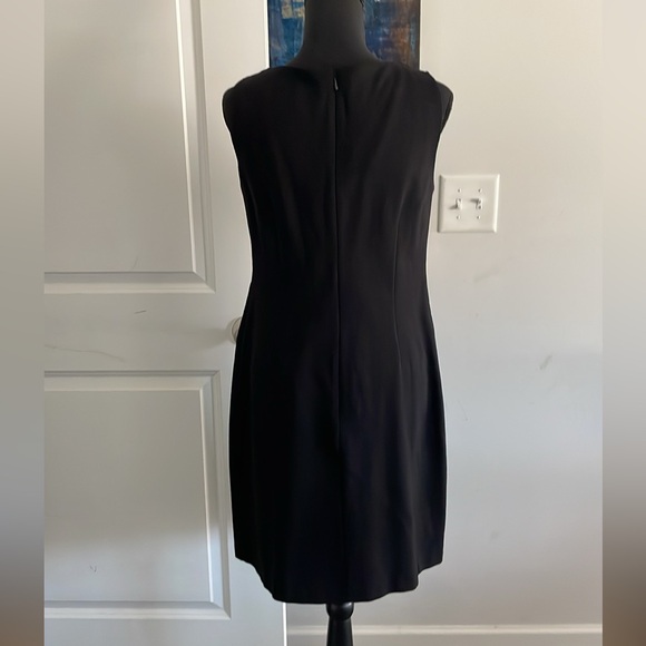 Vince Camuto Dress Women Size 8 Black Form Fitting Sleeveless Formalwear Classic - Picture 7 of 13